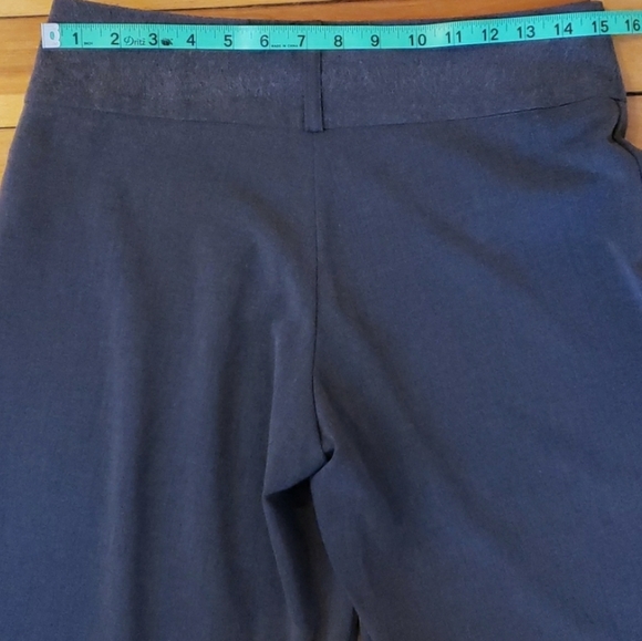 Pants and top outfit bundle - Picture 11 of 11